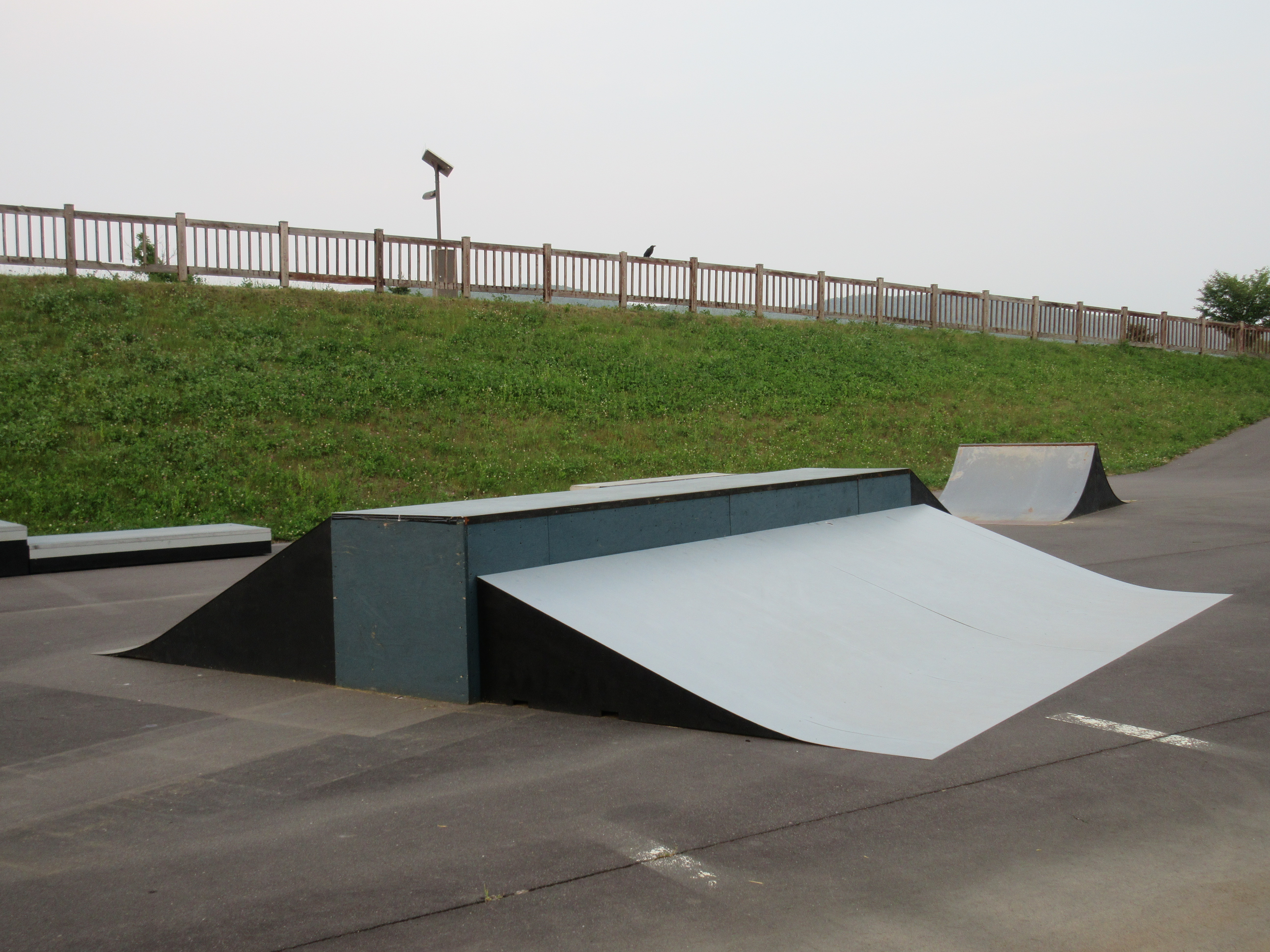 スケートボード 3分割ジャンプ台 キッカー セクション スケートボード 3分割ジャンプ台 キッカー セクション